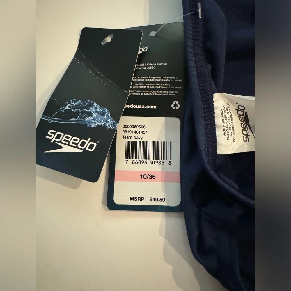 Speedo nwt size